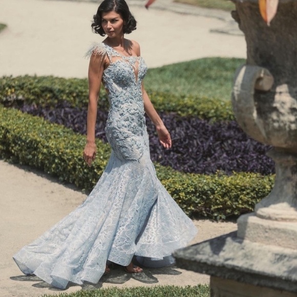 MAC DUGGAL 79264 EMBROIDERED FEATHERED ONE SHOULDER CRYSTAL BLUE GOWN 10NEW $998 - Picture 3 of 17